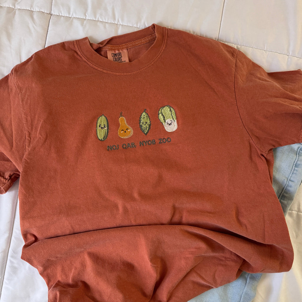 Noj Qab/Qaab, Nyob Zoo Tee