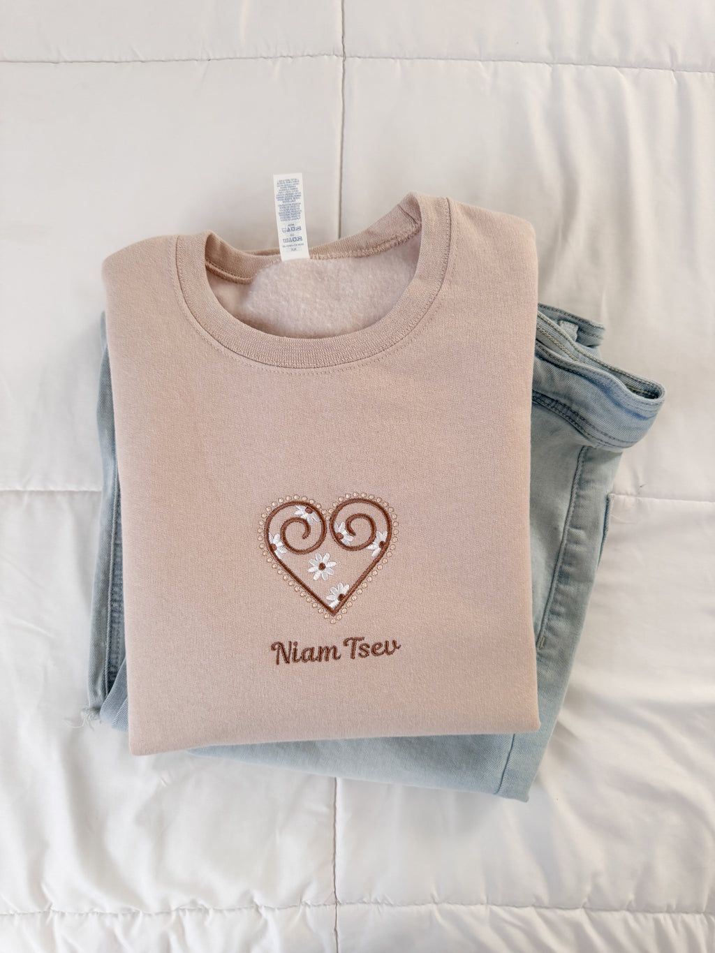 Niam/Nam Tsev Crewneck