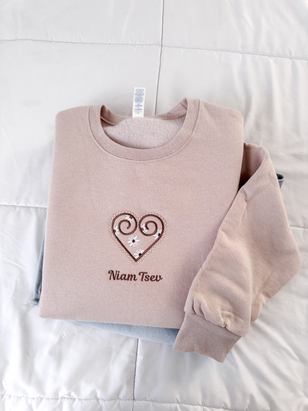 Niam/Nam Tsev Crewneck