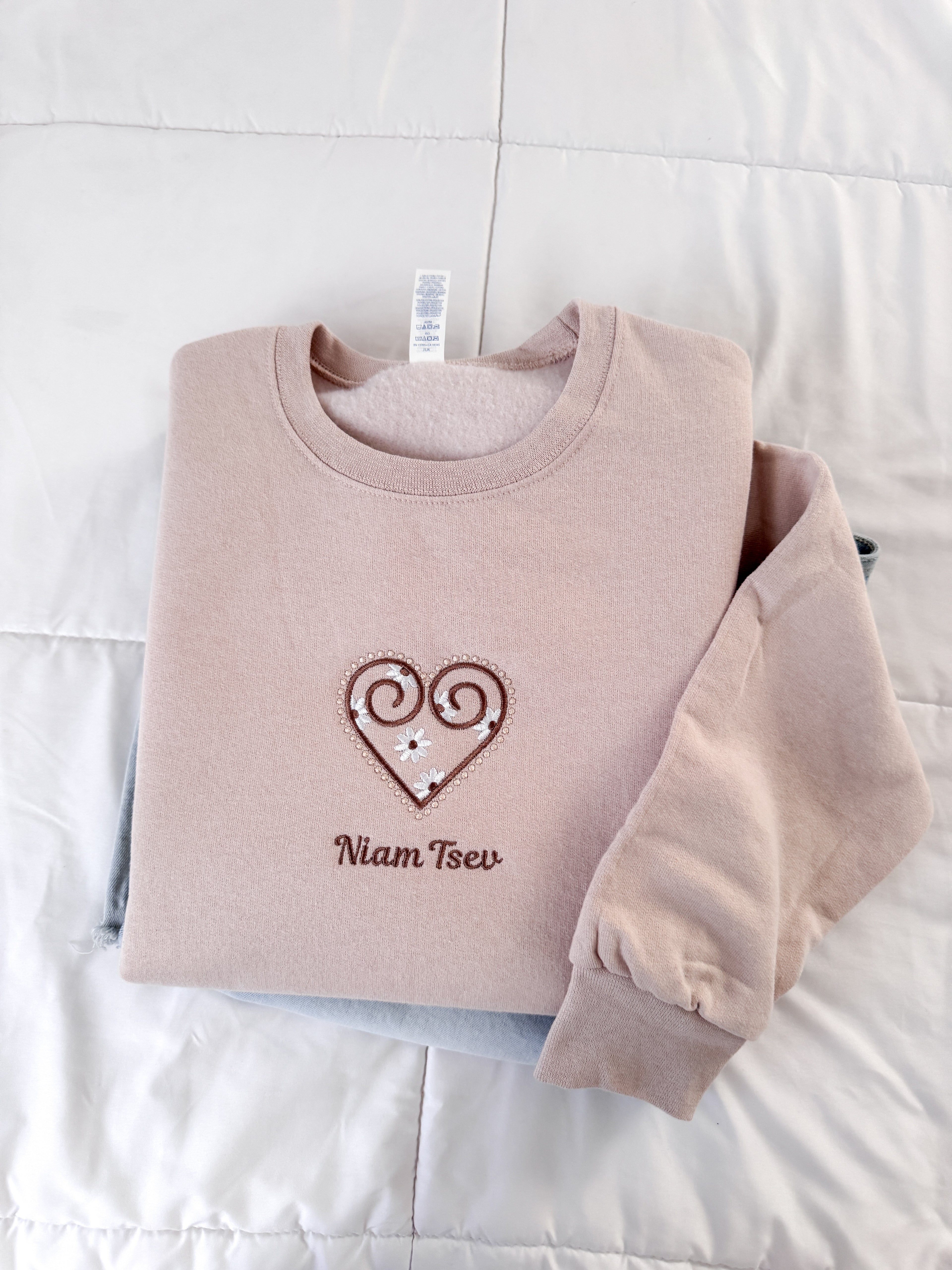 Niam/Nam Tsev Crewneck