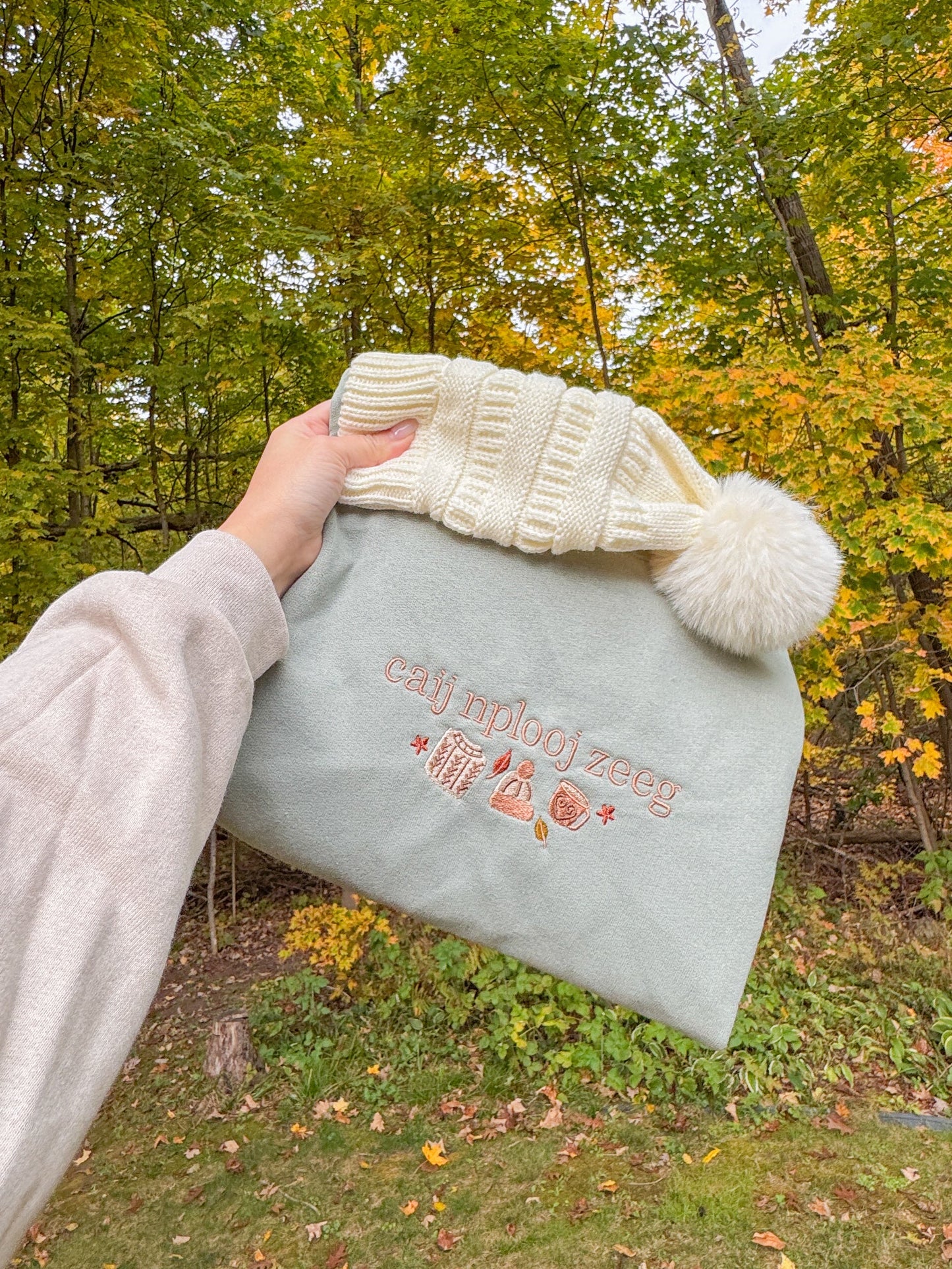 Caij Nplooj Zeeg (Fall) Crewneck