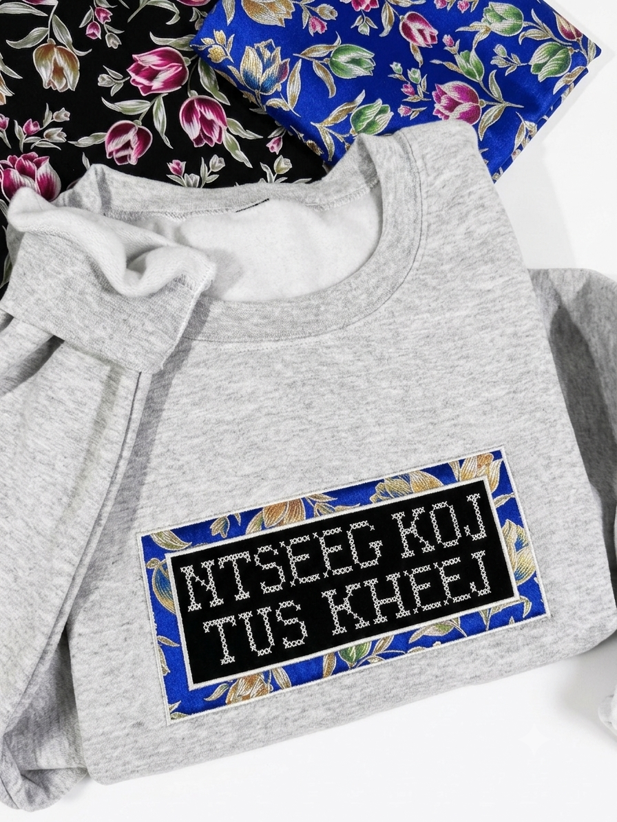 Ntseeg Koj Tus Kheej Floral