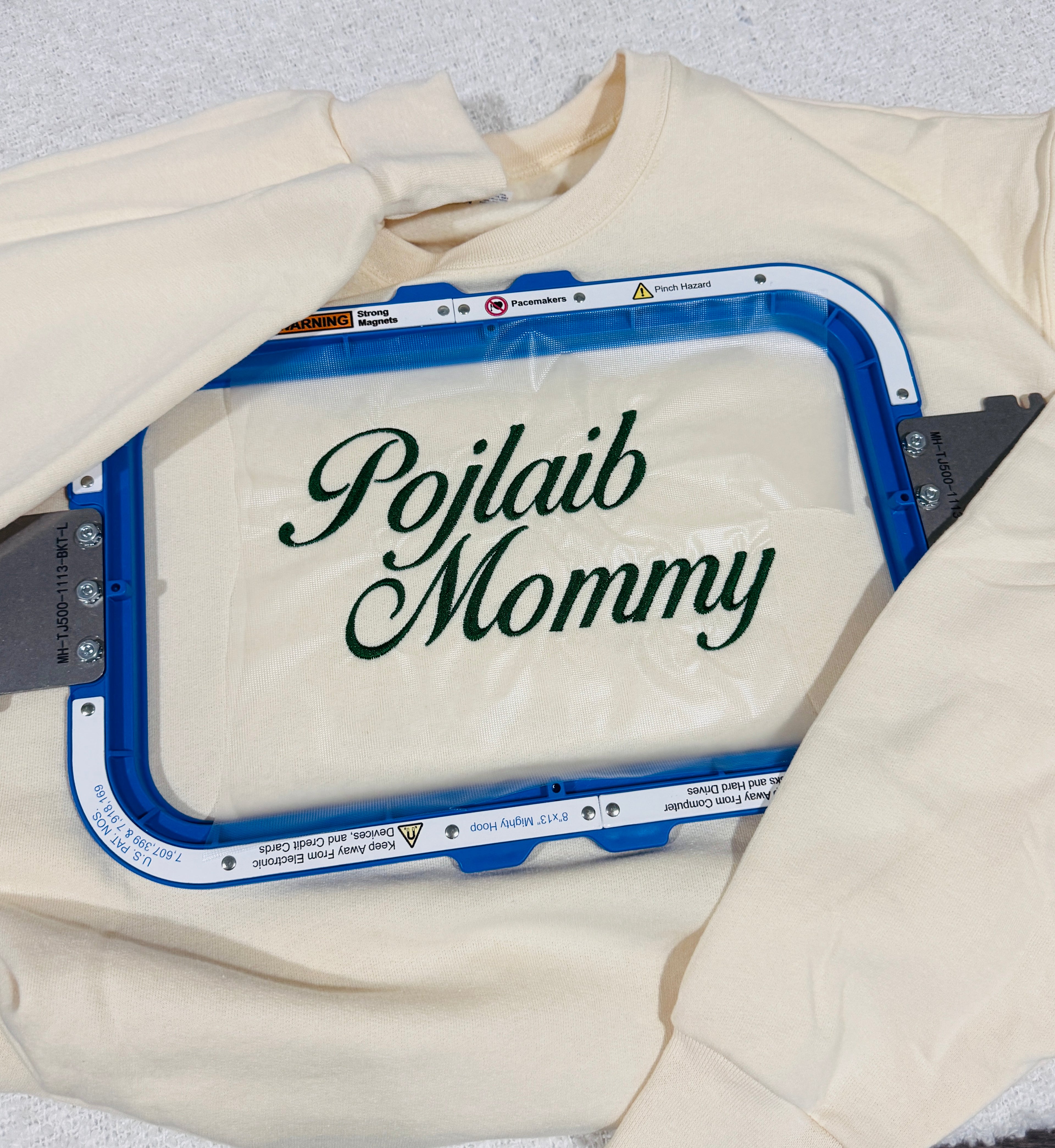 Pojlaib Mommy Crewneck