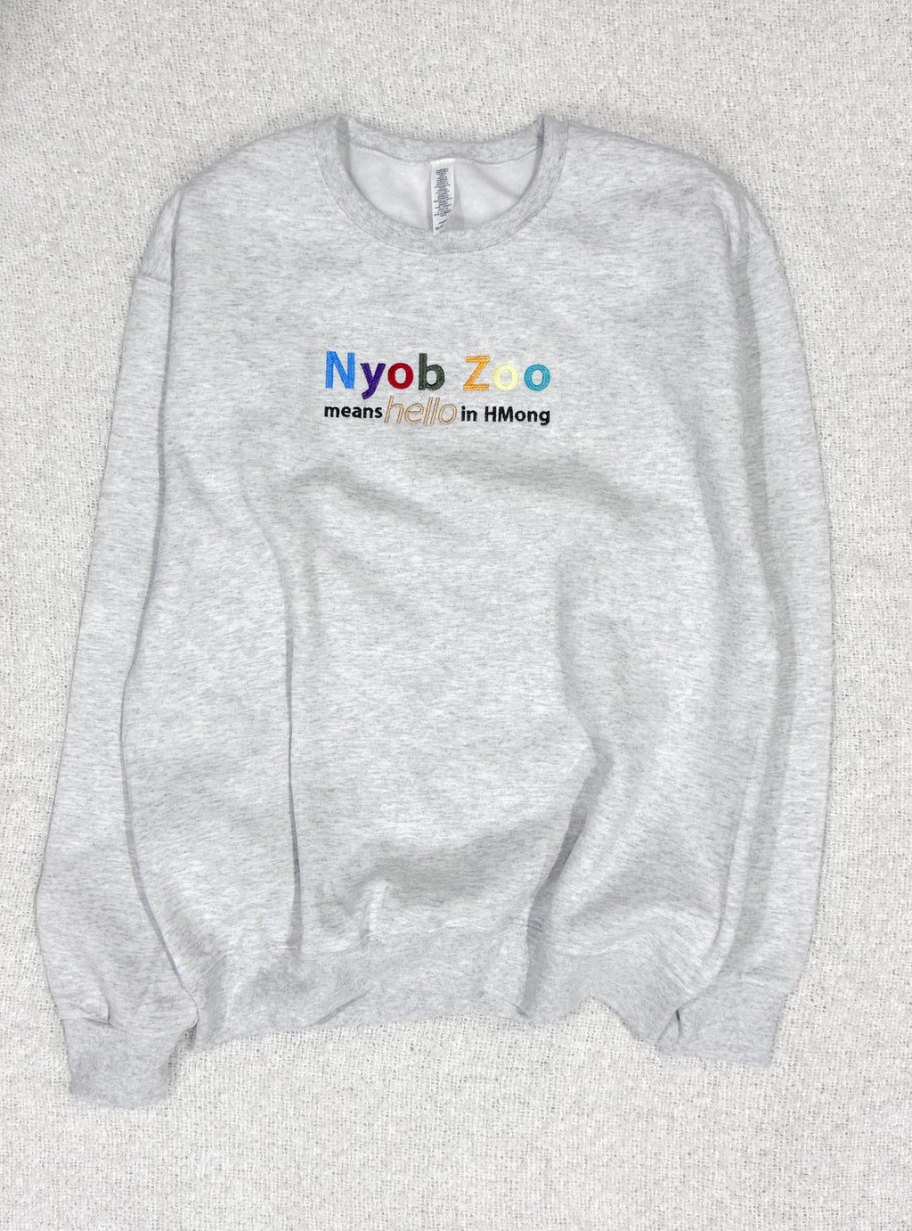 Nyob Zoo Crewneck