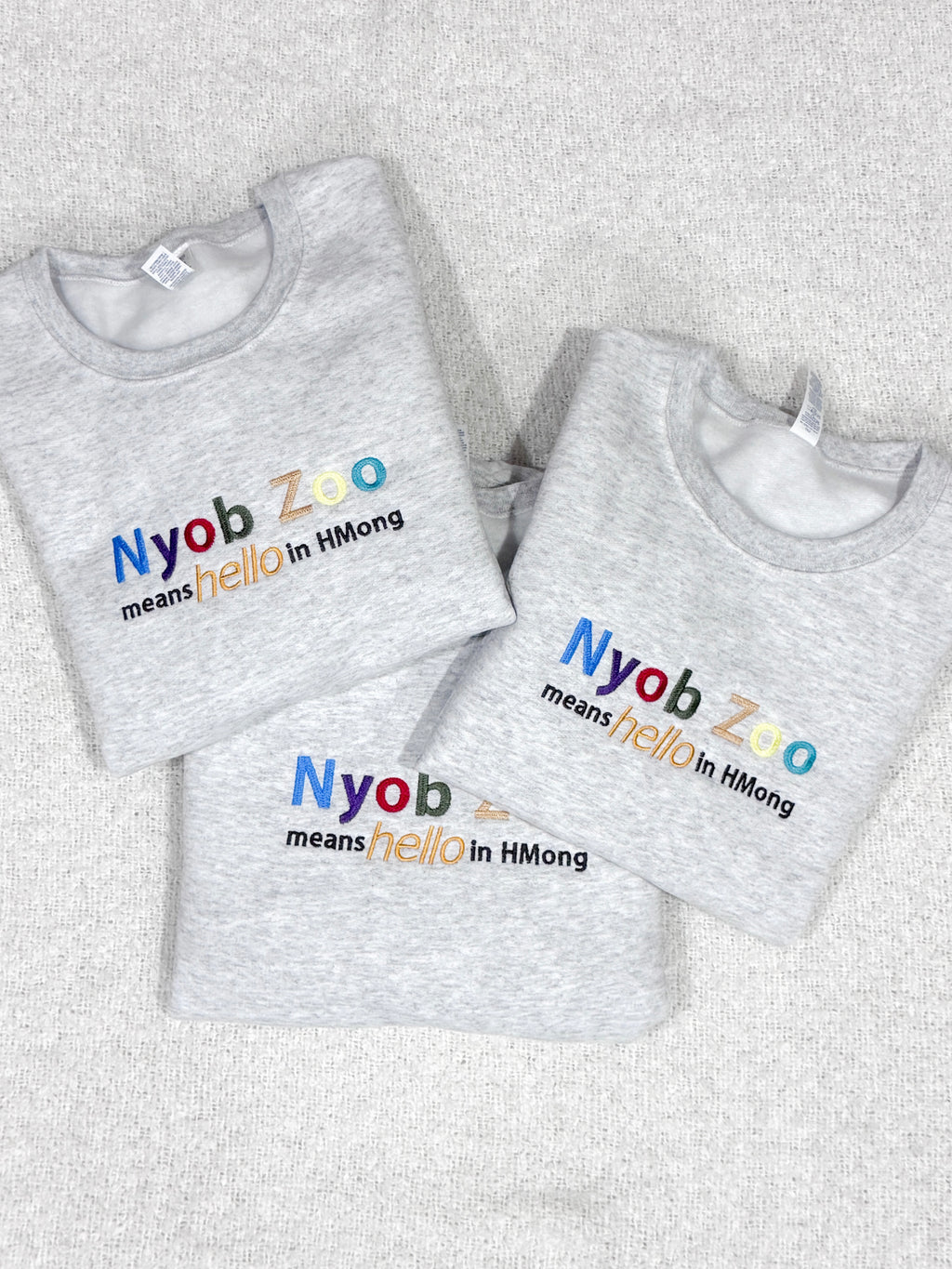 Nyob Zoo Crewneck