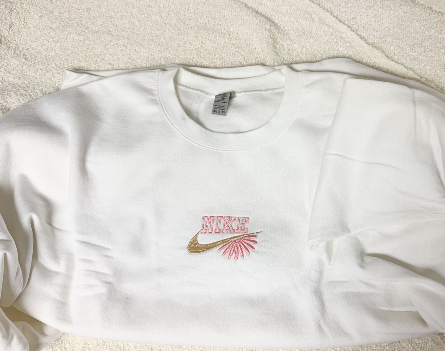 Daisy Crewneck
