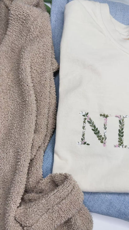NIAM (mama) Embroidered Floral Tee